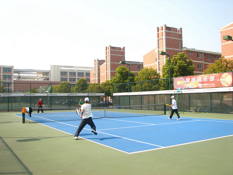 硅PU球場在舊水泥混凝土基礎的施工要點